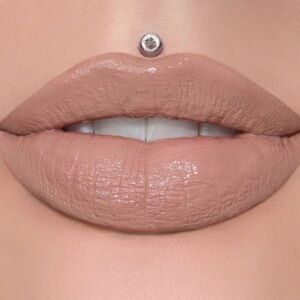 ✨NIB✨Jeffrey Star ~ Blow My Candles 
Supreme Gloss, Authentic